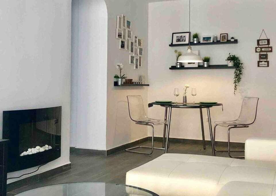 רונדה II Apartamentos Morales & Arnal מראה חיצוני תמונה